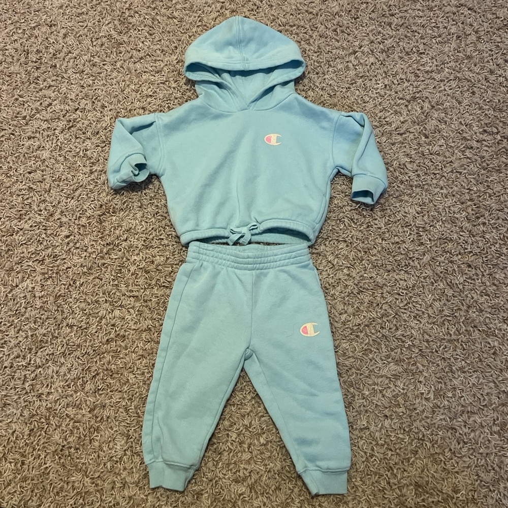 Infant champion matching set/sweatsuit